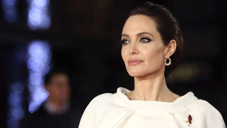 Αντζελίνα Τζολί: Η εκπληκτική φωτογράφηση με τις βιολογικές κόρες της