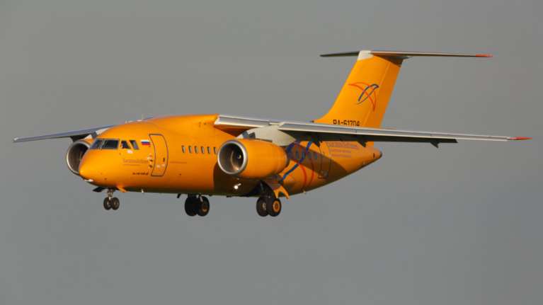 Τα πρώτα πλάνα από το σημείο συντριβής του ρωσικού αεροσκάφους