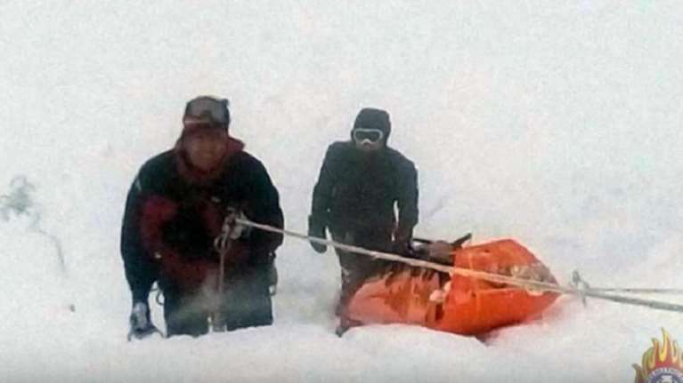 Η στιγμή που βρίσκονται οι δύο ορειβάτες νεκροί στο Καϊμακτσαλάν (βίντεο)