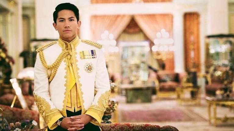 Έτσι ζει ο ζάπλουτος πρίγκιπας του Μπρουνέϊ (φωτο)