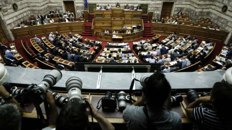 Πολιτική μάχη μέχρις εσχάτων στη Βουλή για την προανακριτική