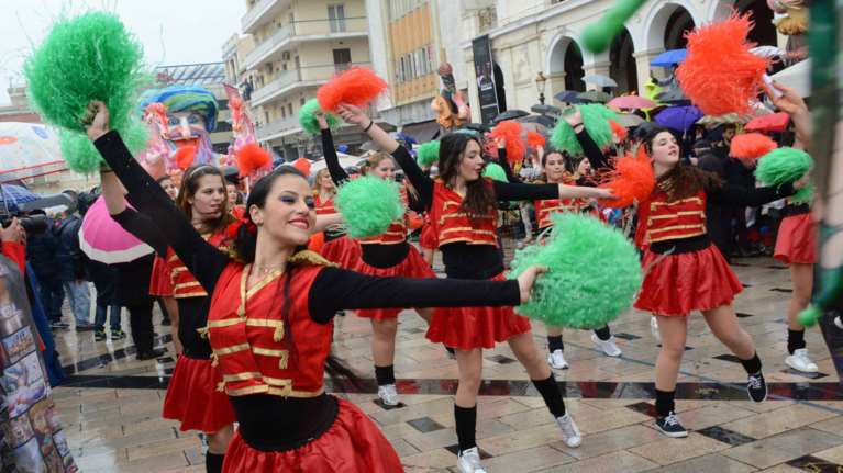 Απόκριες: Έκτακτα δρομολόγια ΤΡΑΙΝΟΣΕ για Πάτρα, Ξάνθη, Νάουσα, Φλώρινα