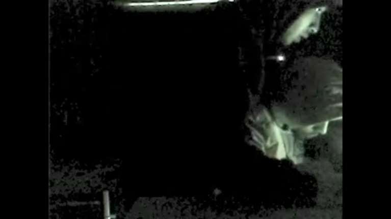 Φωτογραφίες-ντοκουμέντο από τους διαρρήκτες των θεάτρων