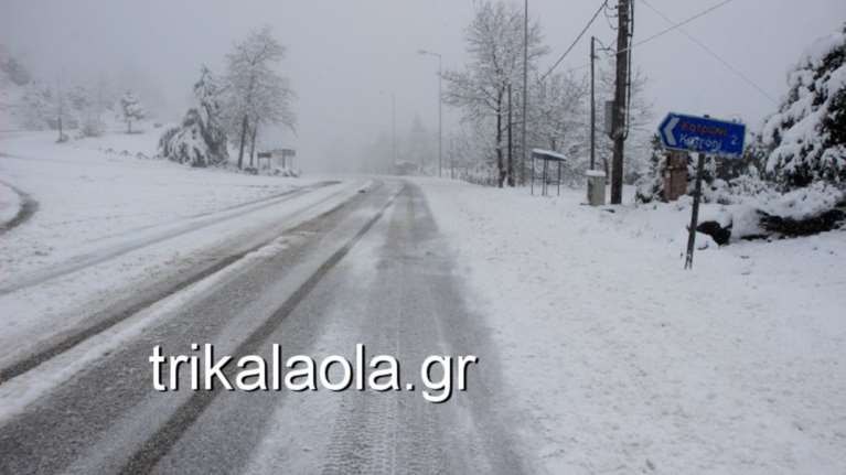 Σφοδρή χιονόπτωση στα ορεινά των Τρικάλων - Εικόνες