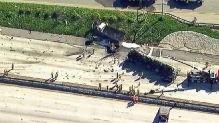 Μακελειό στην Καλιφόρνια: Φορτηγό «έλιωσε» αυτοκίνητα και μηχανή