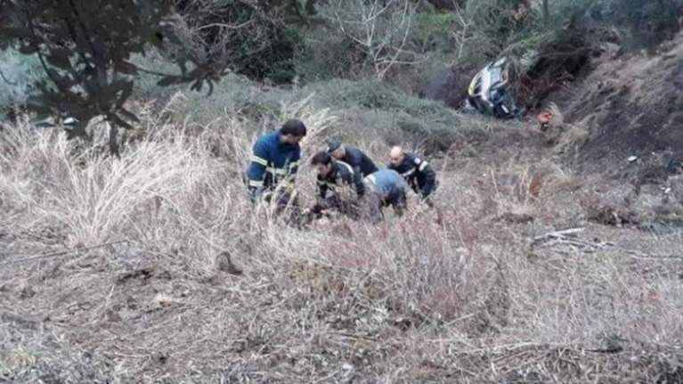 Χανιά: Στο γκρεμό αυτοκίνητο με δύο επιβάτες