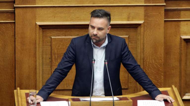 Βουλευτής της Ενωσης Κεντρώων... παρέλασε στον Τύρναβο!