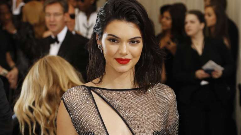 Η Κένταλ Τζένερ νοσταλγεί το ελληνικό καλοκαίρι: Ελλάδα μου λείπεις