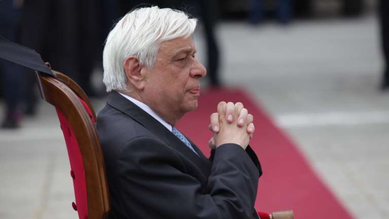 Αναστάτωση από ύποπτο φάκελο με αποδέκτη τον Παυλόπουλο