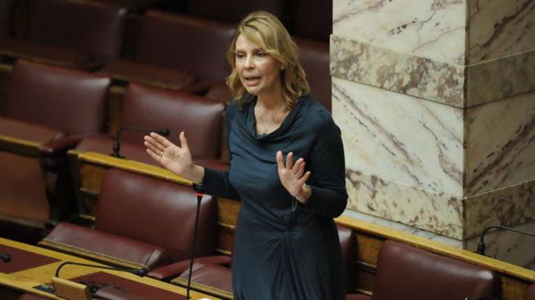 Παπακώστα για παρουσία Σαμαρά στη Βουλη: Το ύφος είναι ο άνθρωπος