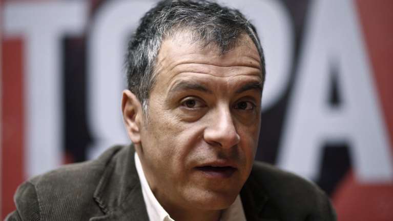 Θεοδωράκης: «Ναι» στην φαρμακευτική κάνναβη