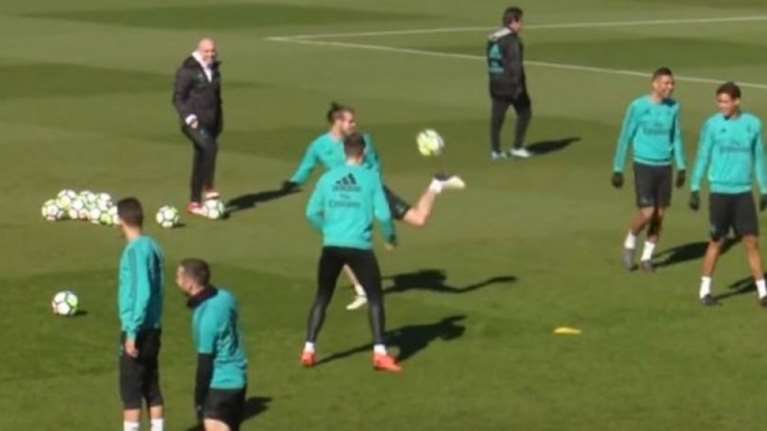 Κολπάκια από Ρονάλντο και Μπέιλ με την μπάλα στην προπόνηση της Ρεάλ