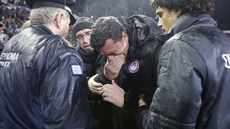 Συνελήφθη 27χρονος για τον τραυματισμό του προπονητή του Ολυμπιακού