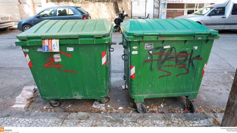 Εντοπίστηκε νεκρό βρέφος σε κάδο απορριμμάτων στην Πετρούπολη