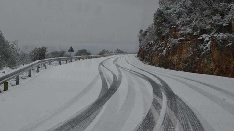 Αλυσίδες &amp; προσωρινή απαγόρευση κυκλοφορίας λόγω κακοκαιρίας