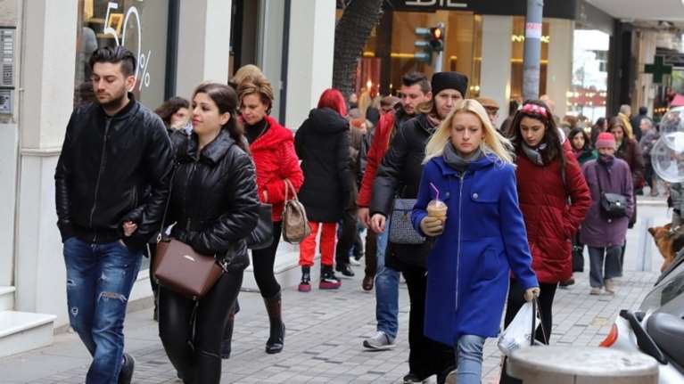 Πτώση του τζίρου των καταστημάτων στις χειμερινές εκπτώσεις