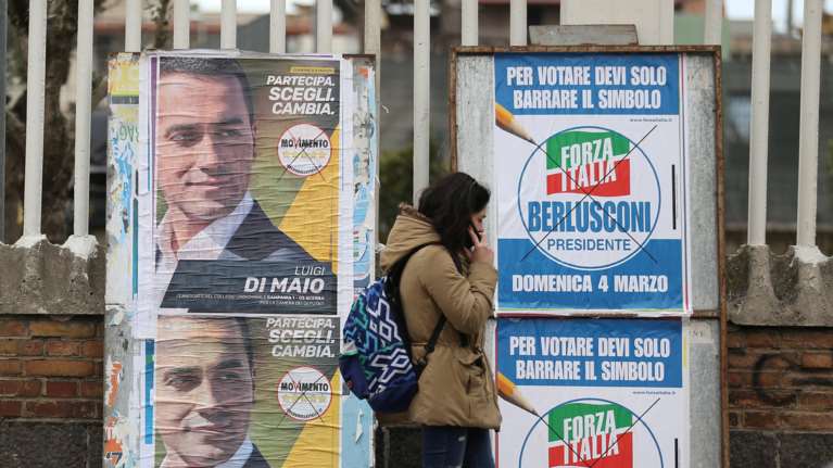 Άνοιξαν οι κάλπες για τις βουλευτικές εκλογές στην Ιταλία