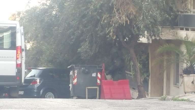 Συναγερμός στο Παγκράτι: Εντοπίστηκαν δύο χειροβομβίδες