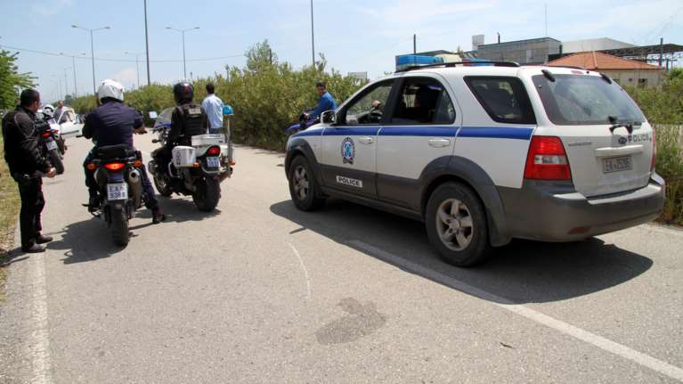 Θρίλερ με νεκρό άντρα στο νεκροταφείο Λούτσας