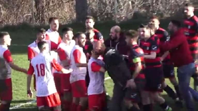 Πρόεδρος της τοπικής ΝΔ στην Κοζάνη χτύπησε παίκτη [βίντεο]