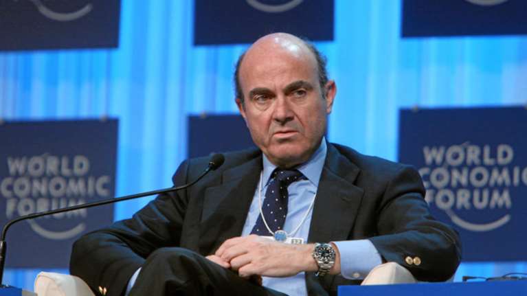 Λουίς ντε Γκίντος: Η ρωσική εισβολή στην Ουκρανία θα αυξήσει τον πληθωρισμό στο 5% στην ευρωζώνη