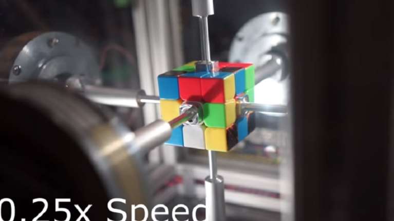Αμερικανικό ρομπότ έλυσε τον κύβο του Ρούμπικ σε 0,38&quot; (βίντεο)