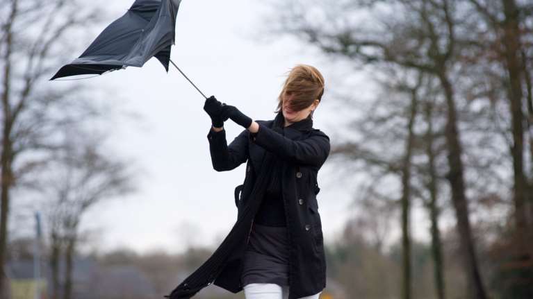 Αλλαξε ο καιρός, συννεφιά και βροχές