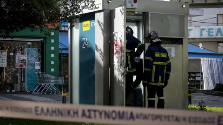 Η «φαμίλια» του plofkraak: Πώς δρούσε η σπείρα που ανατίναζε ΑΤΜ Εικόνες