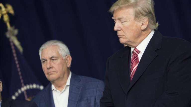 Απόφαση-βόμβα από Τραμπ: εκτός Στέιτ Ντιπάρτμεντ ο Τίλερσον