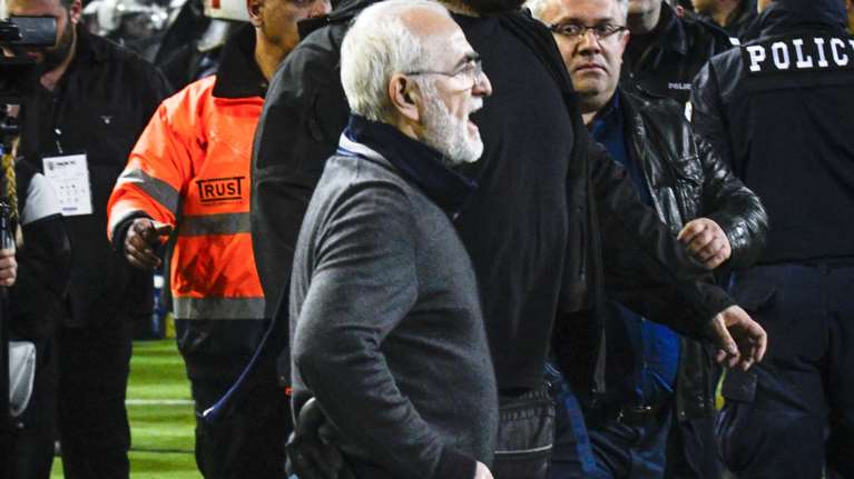 Το αυτόφωρο παρήλθε...ο Ιβάν Σαββίδης επανήλθε