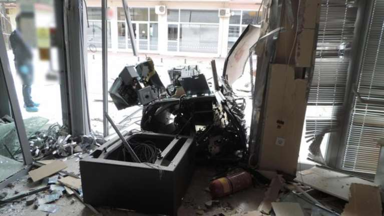 «Οικογενειακή» η σπείρα ανατίναξης ΑΤΜ- Μητέρα με γιους και... «νύφη»