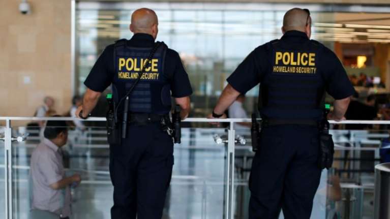 Καθηγητής πυροβόλησε μέσα στην τάξη, ένας μαθητής τραυματίας