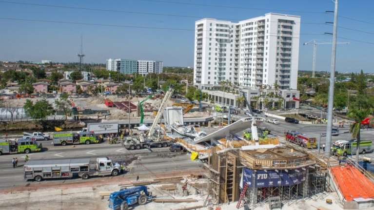 Μαϊάμι: Πεζογέφυρα κατέρρευσε - Αρκετοί νεκροί (vid)