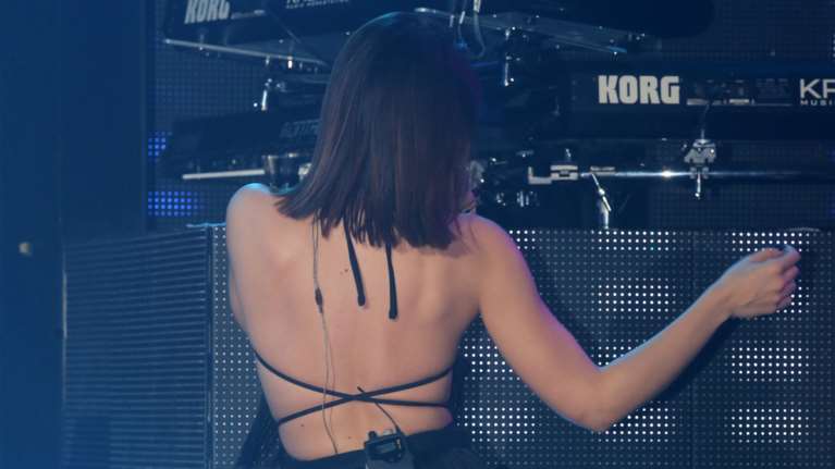 Γνωστή τραγουδίστρια συνάντησε ξανά τον έρωτα