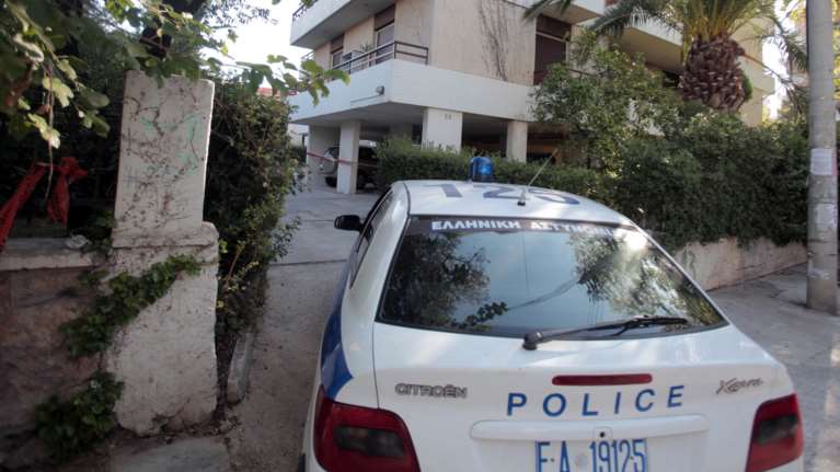 Περίεργη έκρηξη σε ακάλυπτο πολυκατοικίας στα Πατήσια