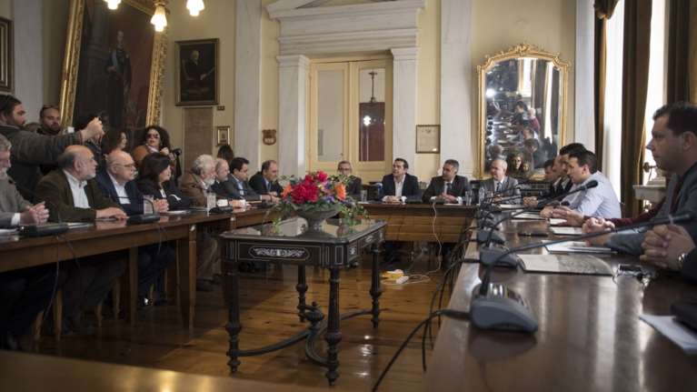 Εγκαίνια Τσίπρα για τη διασύνδεση Κυκλάδων - ηπειρωτικής χώρας