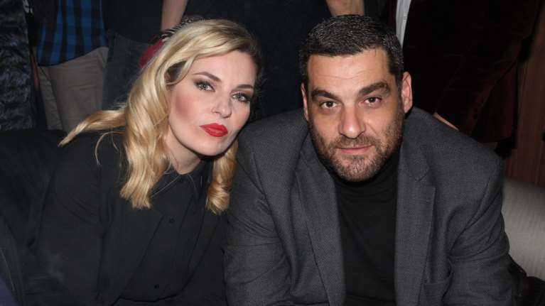 Παντρεύεται η Μουτάφη με τον Νιφλή - Δείτε το εντυπωσιακό μονόπετρο της