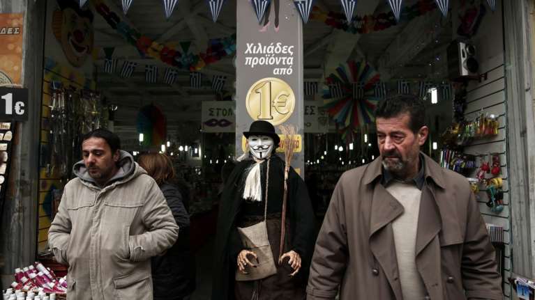 ΟΟΣΑ: Η &quot;μαύρη εργασία&quot; το μεγαλύτερο βαρίδι για την Ελλάδα