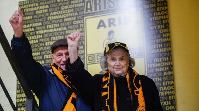 Μια ζωή Άρης! Η 82χρονη που ακόμα πηγαίνει στο γήπεδο