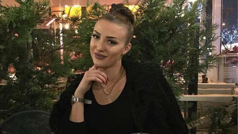 Τουρκάλα μανεκέν απειλεί με «οθωμανικό χαστούκι» την Ελλάδα