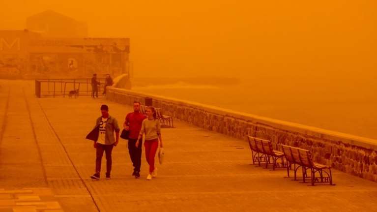 «Πνίγεται» η Κρήτη από την αφρικανική σκόνη - Κλειστά σχολεία