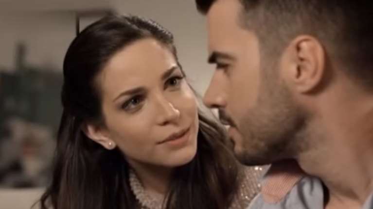 Τσιμιτσέλης - Γερονικολού: Είναι ζευγάρι και ιδού η απόδειξη [Βίντεο]