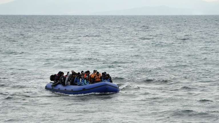 Ξαφνική άφιξη 300 μεταναστών με 8 βάρκες στη Λέσβο