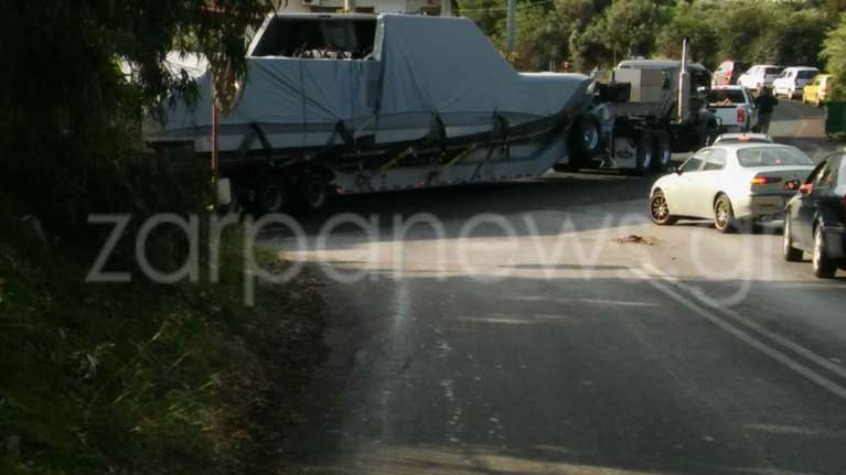 Αμερικανική στρατιωτική νταλίκα «φράκαρε» στα Χανιά [εικόνες]