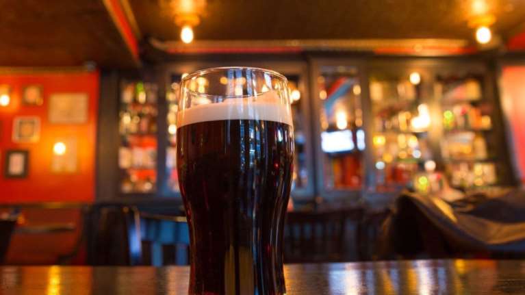 Μ. Παρασκευή με αλκοόλ στις irish pubs για πρώτη φορά μετά από 90 χρόνια