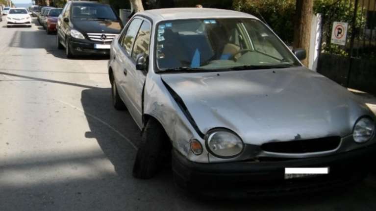 Εχασε τον έλεγχο και πήρε παραμάζωμα αυτοκίνητα - Εικόνες