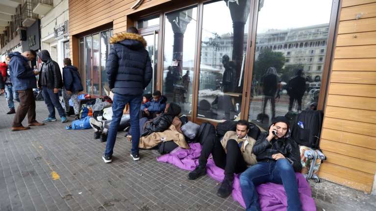 Deutsche Welle: Χρυσή βίζα, στην ΕΕ από την πίσω πόρτα