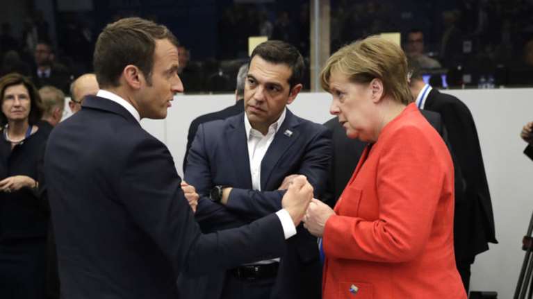 Handelsblatt: σχέδιο ESM και Γαλλίας για ελάφρυνση του ελληνικού χρέους