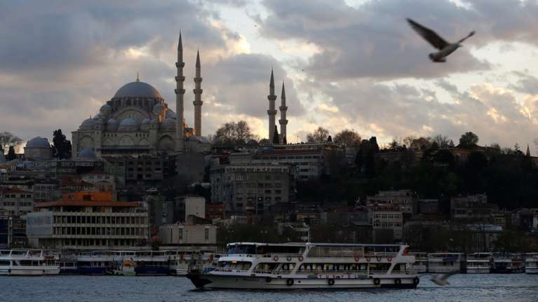 Ο Βόσπορος, η Αγια Σοφιά, οι ουρανοξύστες και η μελαγχολία...