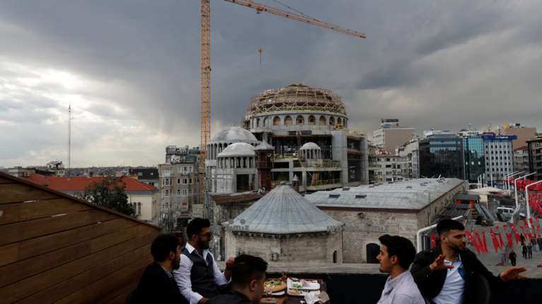 Welt: Η αστάθεια στην Τουρκία καταστρέφει τo επενδυτικό κλίμα